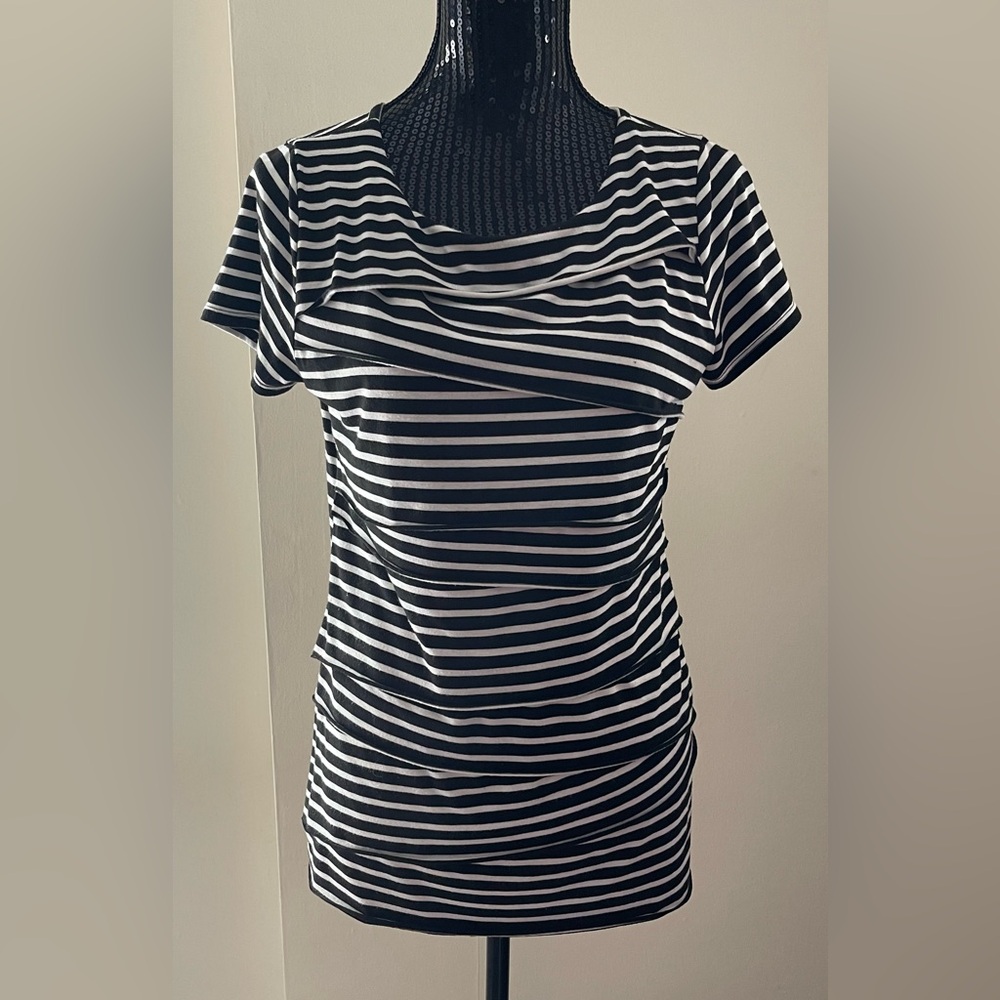 Verve Ami Black & White Striped Flap Cut Top Size Large